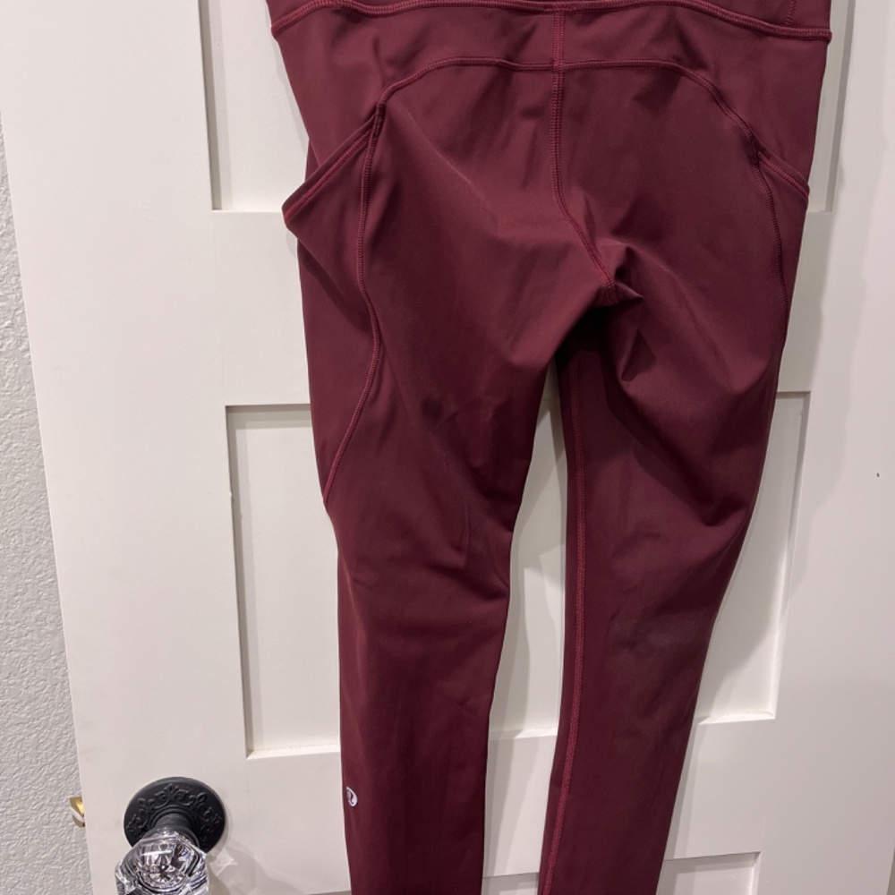 Fast and Free Lululemon Leggings - Picture 4 of 4